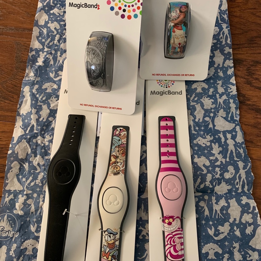 Disney Magic Band *NEVER USED*